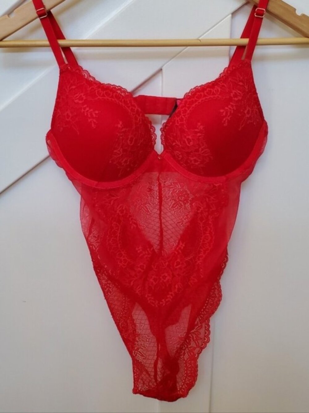 La Senza Red Lace Push up bra underwire bodysuit